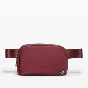 lululemon everywhere belt bag